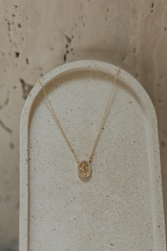 Colar Oval Nossa Senhora das Graças Moissanite Prata 925 Dourado