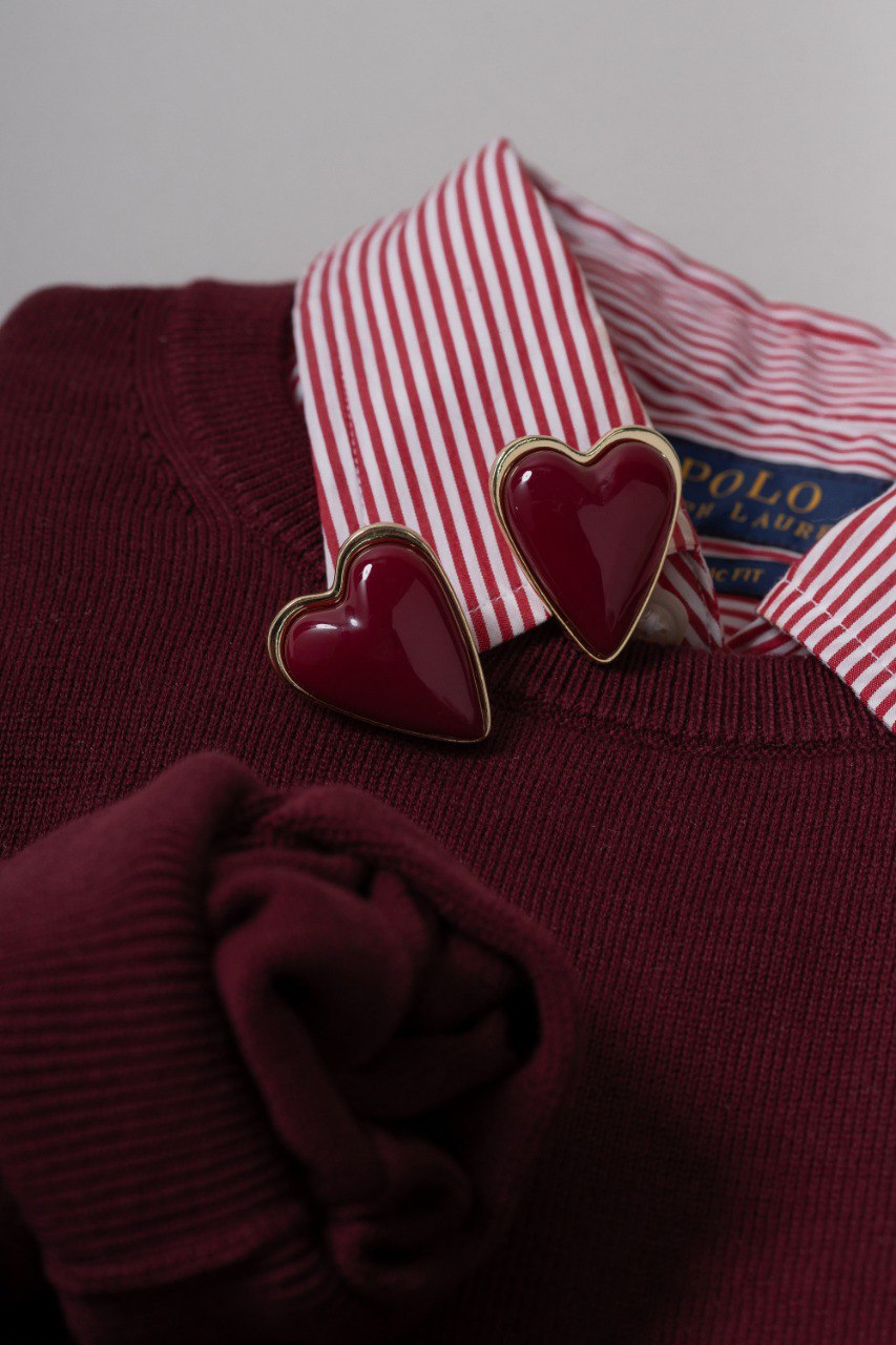 Brinco Maxi de Coração Resina Dourado