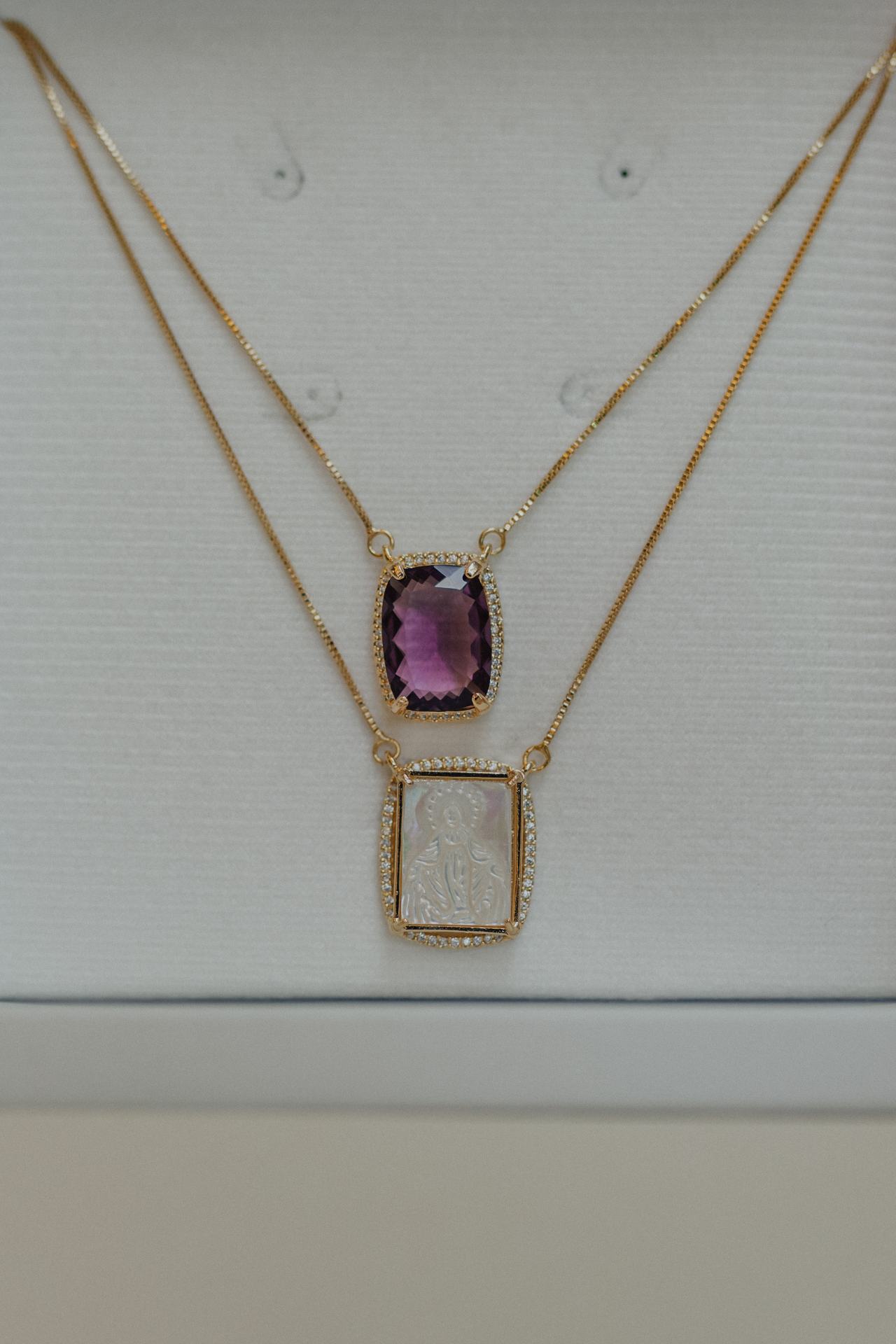 Colar Escapulário Madrepérola Ametista Dourado