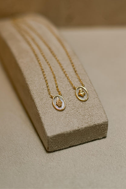 Colar Escapulário Flutuante Dourado