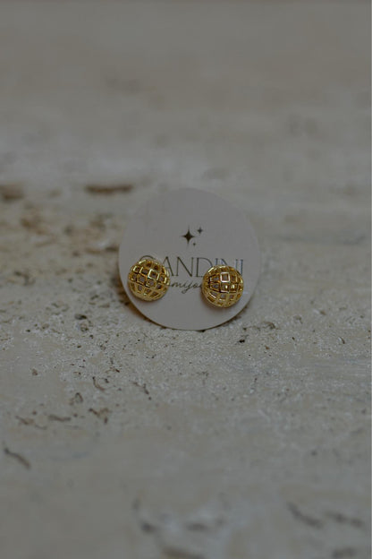 Brinco Meia Esfera Filigrana Dourado