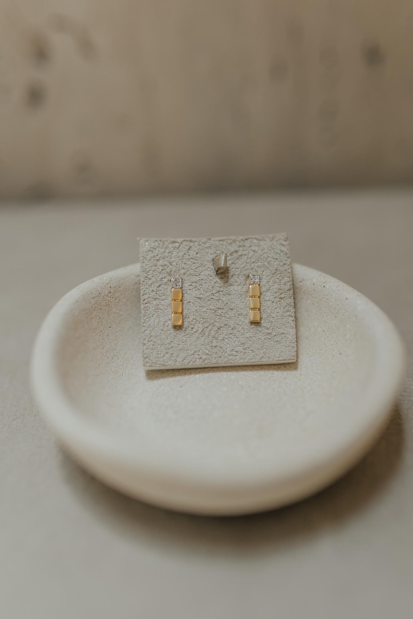 Brinco Palito Square Cravejado Dourado