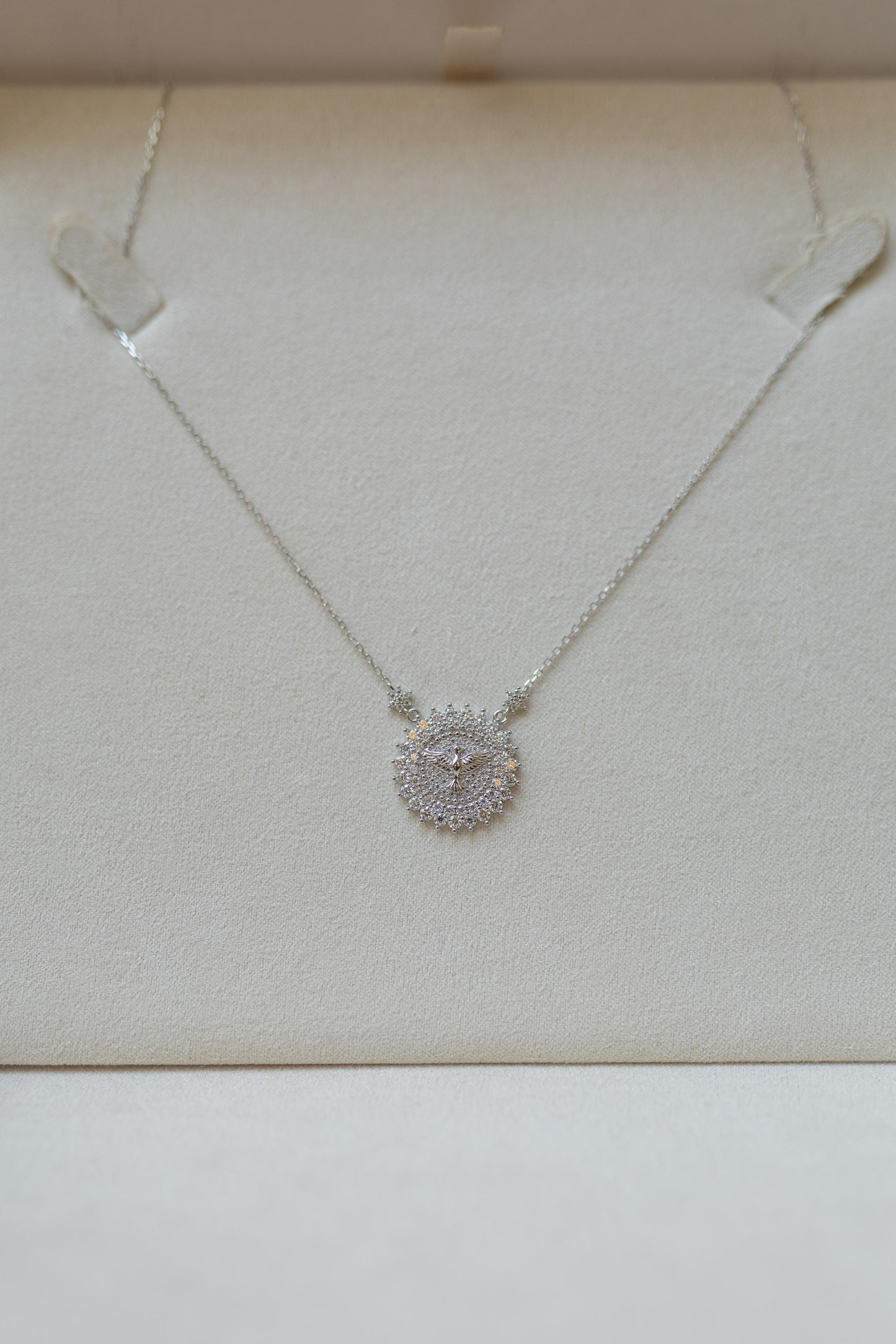 Colar Espírito Santo Moissanite Prata 925 Ródio Branco