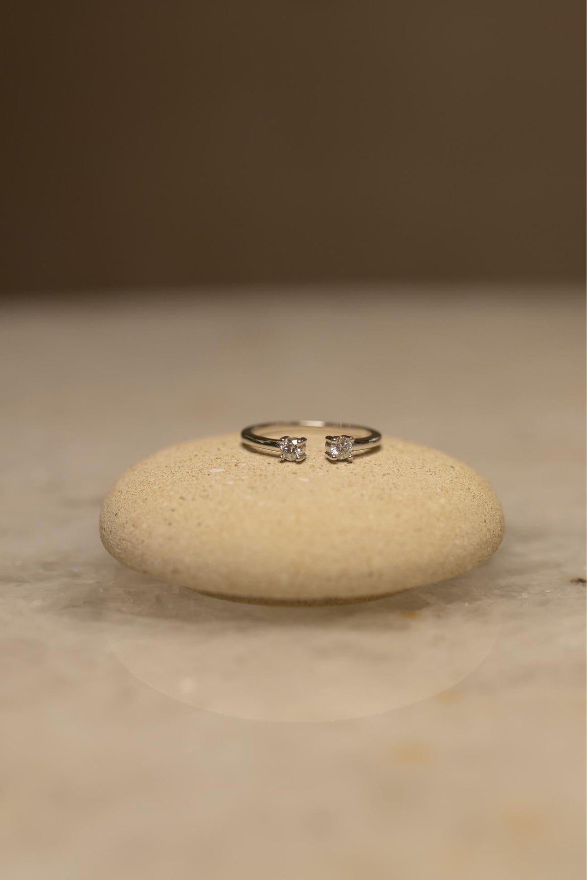 Anel Ajustável Ponto de Luz Duplo Moissanite Prata 925 Ródio Branco