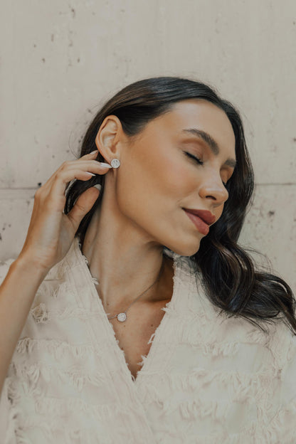 Brinco Redondo Baguete Ródio Branco