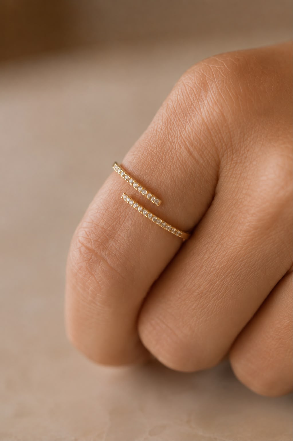 Anel Ajustável Cravejado Dourado
