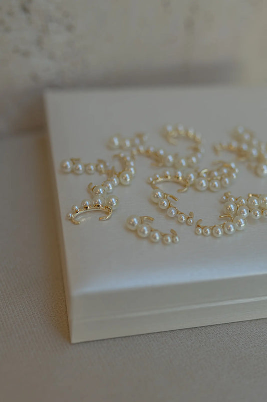 Piercing Fake Ear Hook  Pérola Dourado