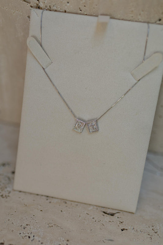 Colar Escapulário Mini Espírito Santo Ródio Branco