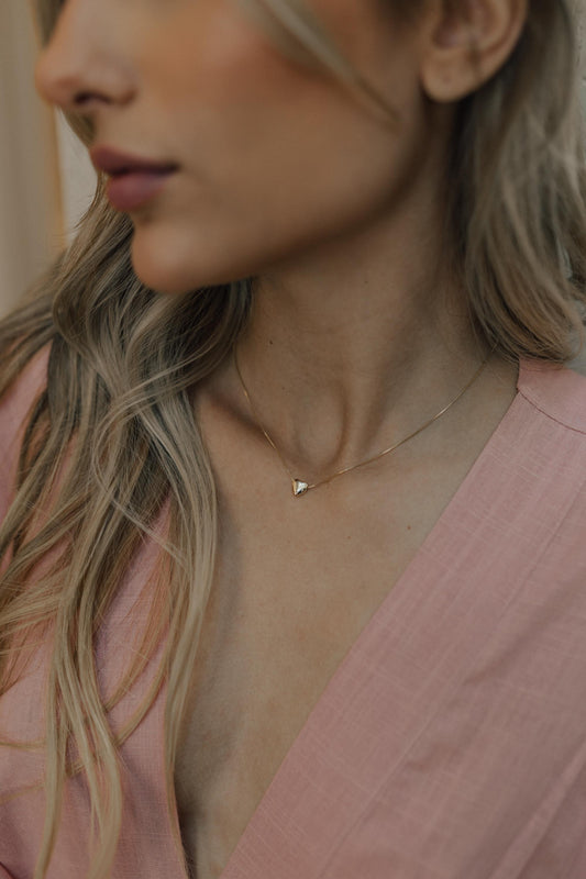 Colar Coração Liso Dourado