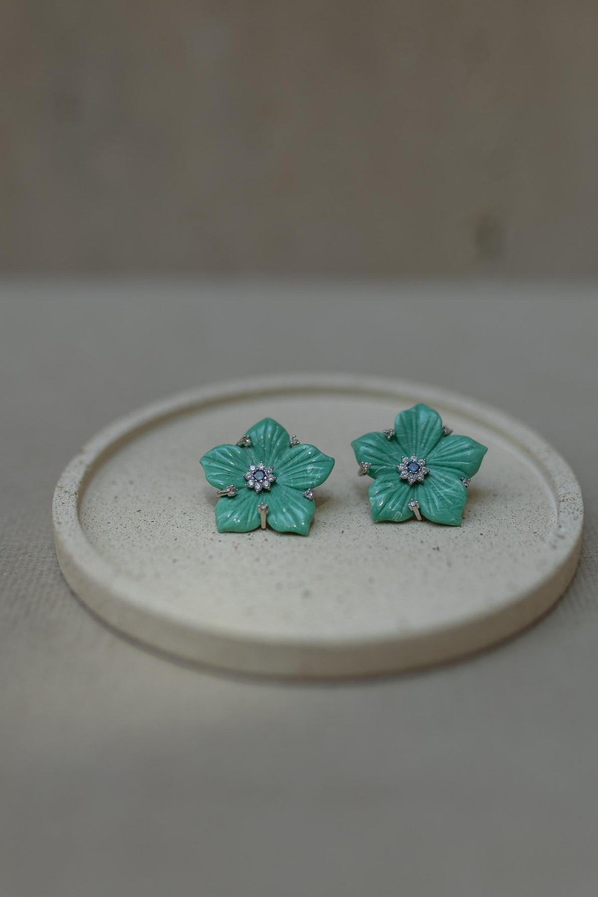 Brinco Flor 5 Pétalas Baquelite Verde Prata 925 Ródio Branco