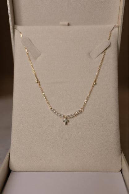 Colar Mini Crucifixo Pérolas Moissanite Prata 925 Dourado