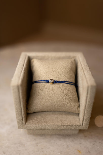 Pulseira Fio de Seda Azul Ponto de Luz Prata 925 Dourado