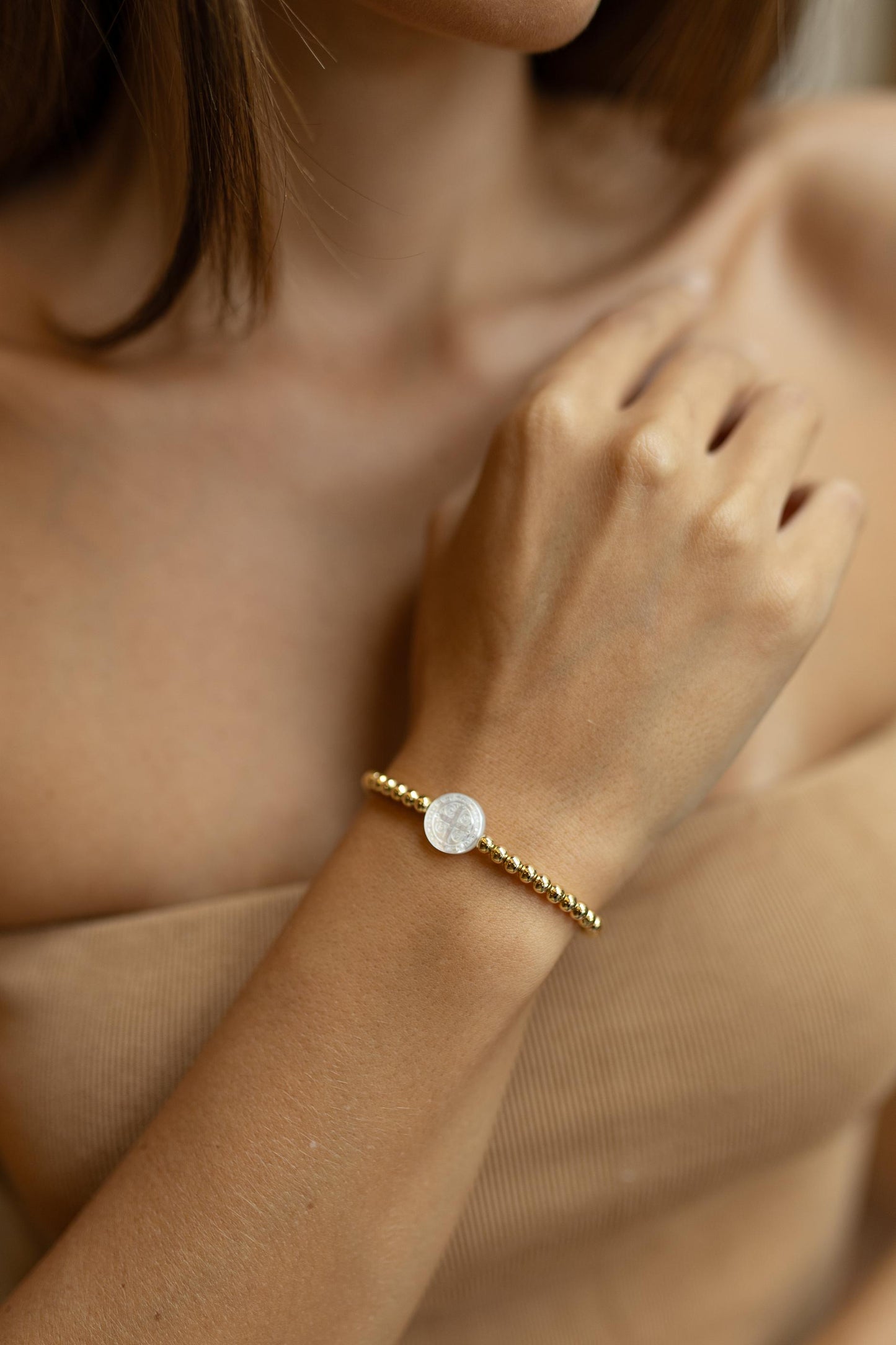 Pulseira de Bolinha São Bento Madrepérola Dourado