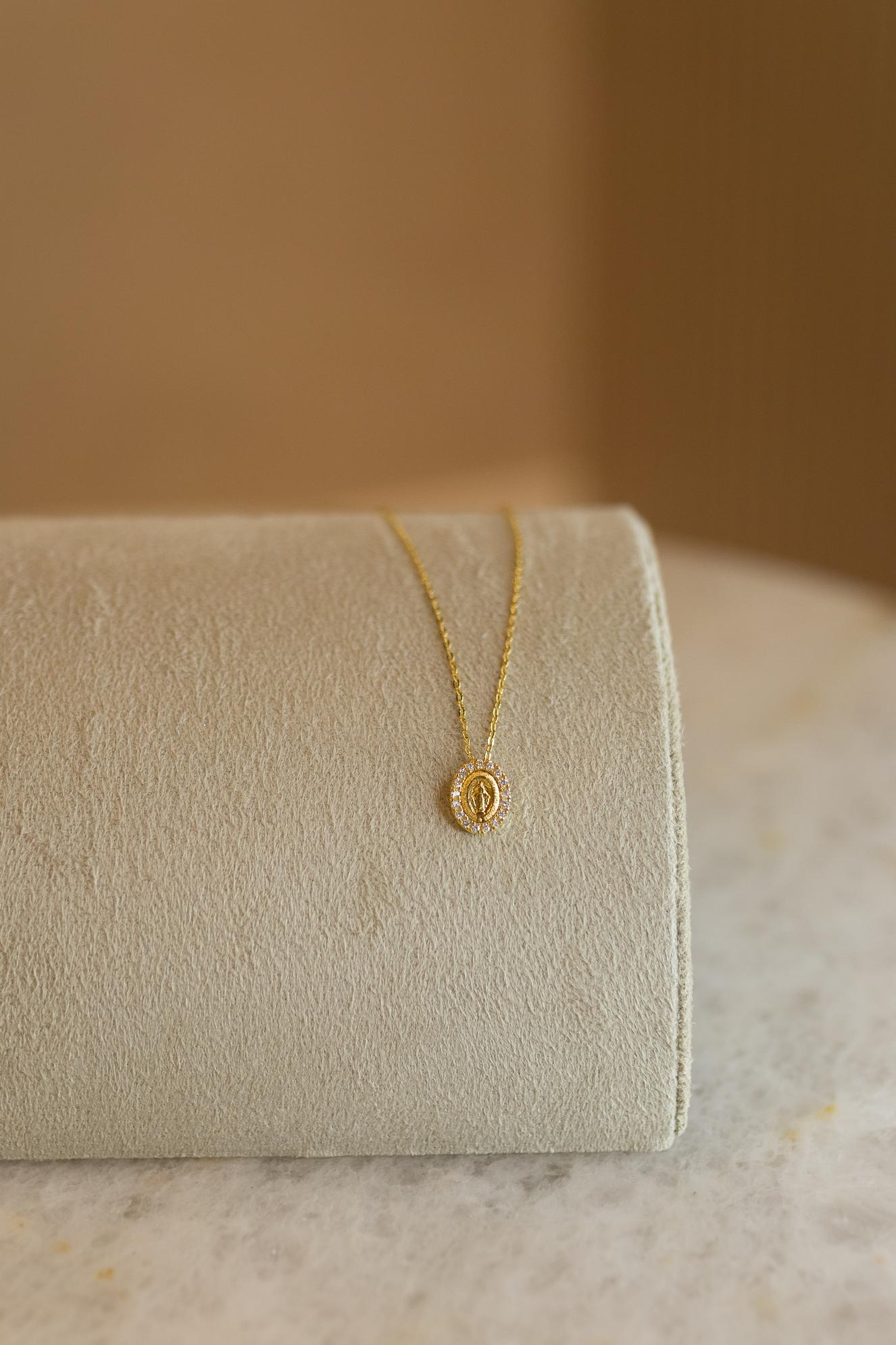 Colar Mini Nossa Senhora das Graças Oval Cravejado Prata 925 Dourado