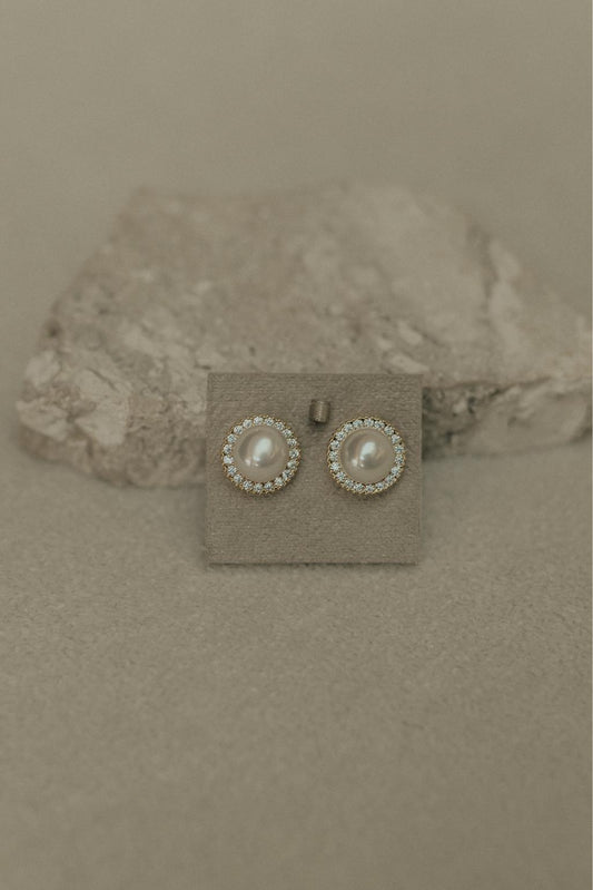 Brinco de Pérola Cravejado Dourado