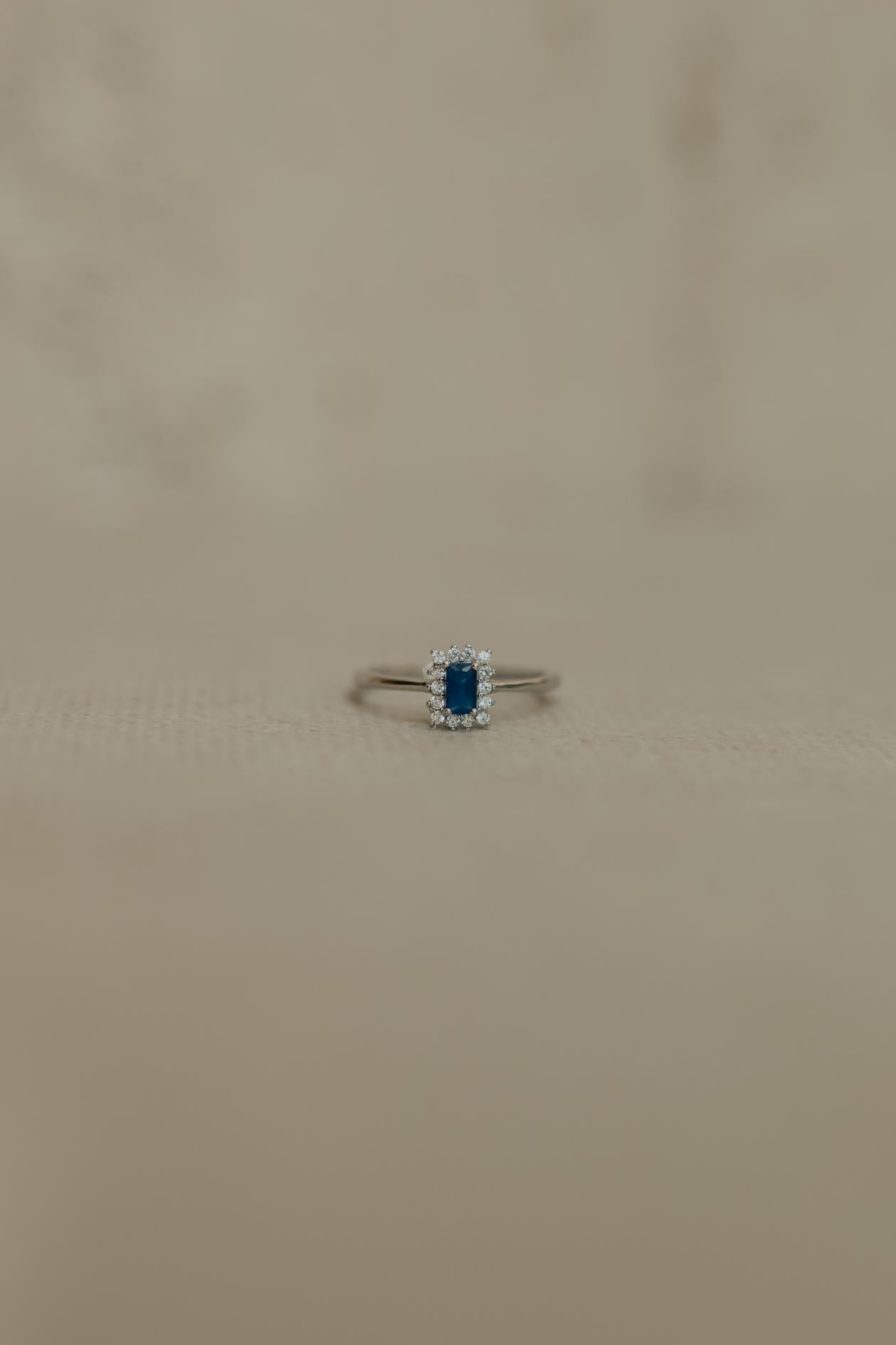 Anel Safira Prata 925 Ródio Branco