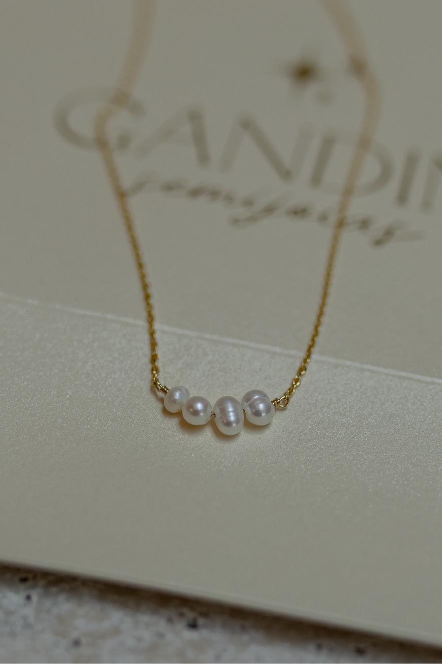 Colar Choker Pérolas de Água Doce Dourado