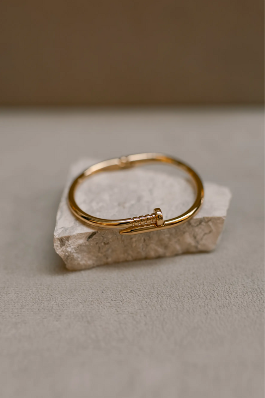 Bracelete Design Prego Dourado