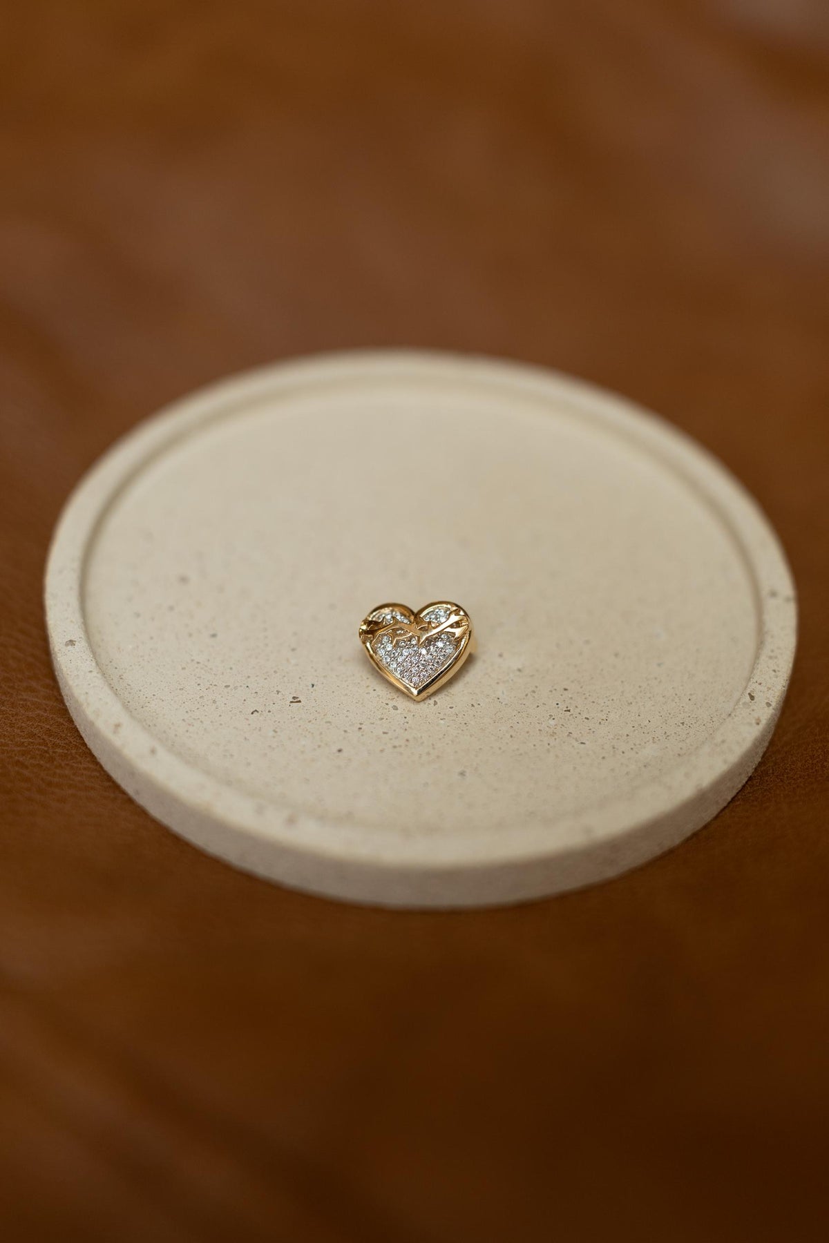 Broche Coração Coroa de  Espinhos Mix de Banhos