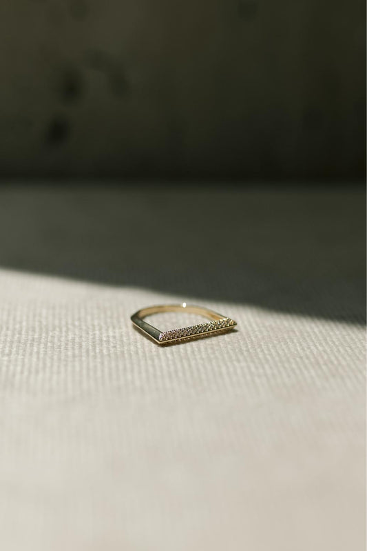 Anel Frente Quadrada Cravejada Dourado