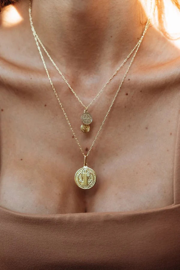 Colar Medalha de São Bento Dourado