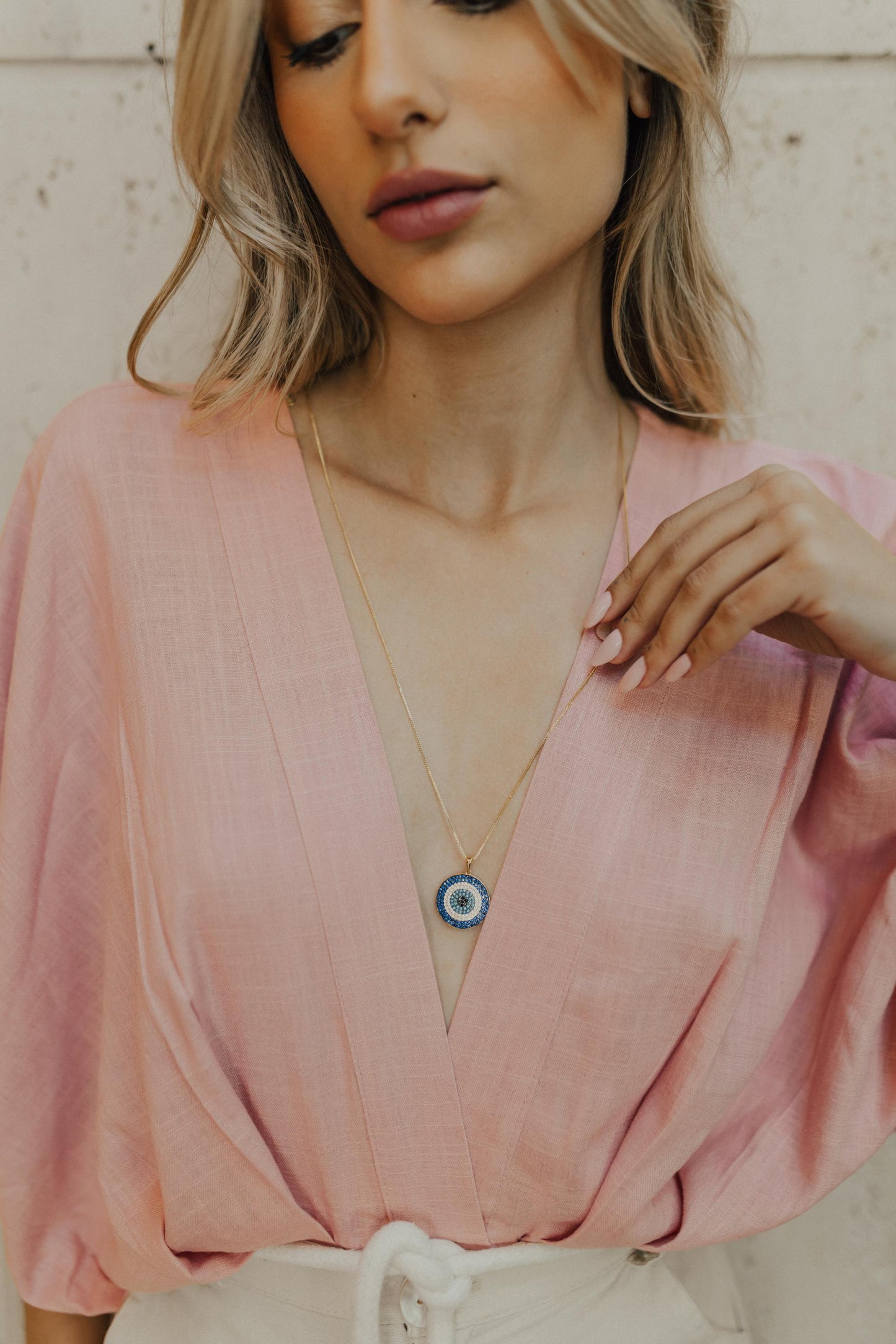 Colar Mandala de Olho Grego Cravejado Dourado