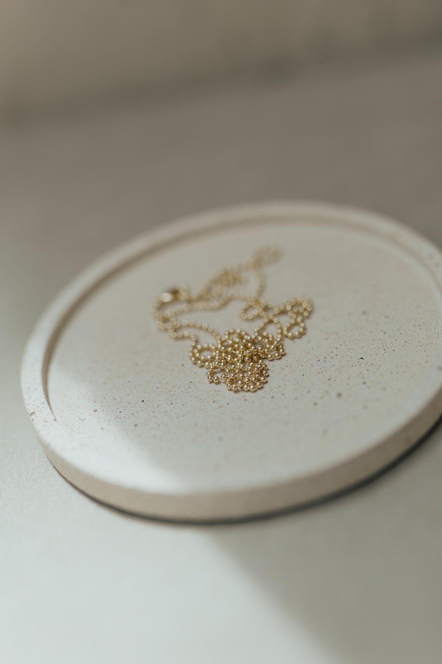 Colar Choker De Bolinha Dourado