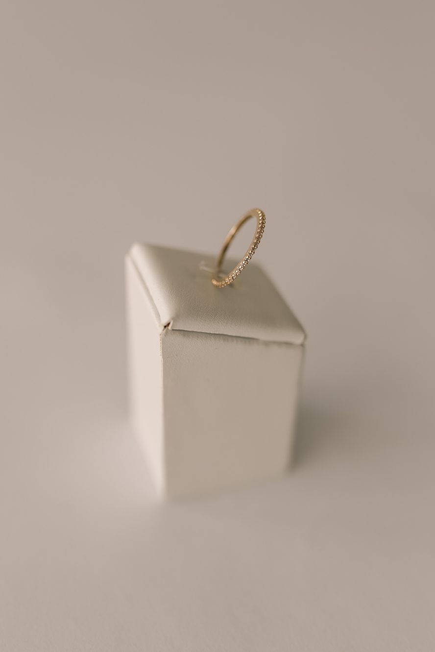 Anel Aparador de Aliança Dourado