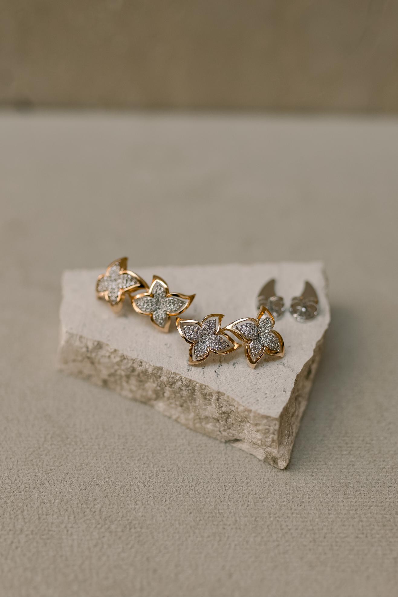 Brinco Ear Cuff Camélia Mix de Banhos