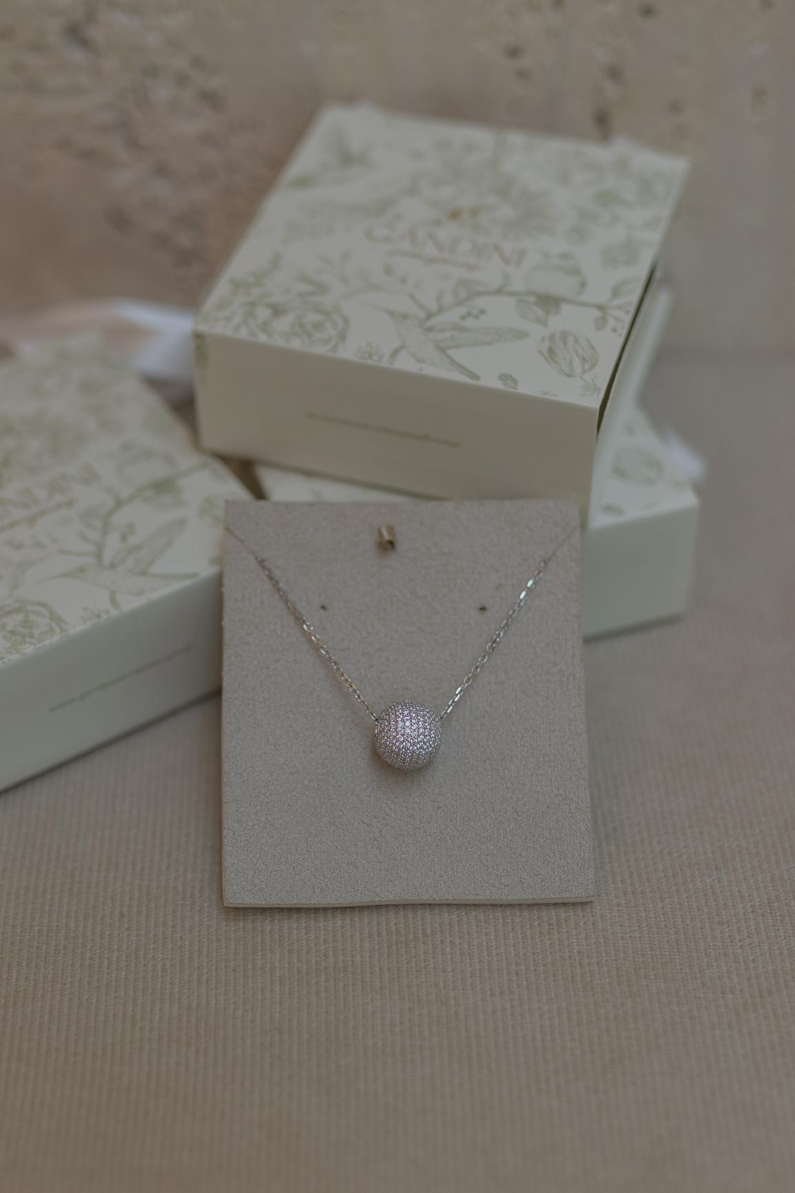 Colar Bola Cravejada Prata 925 Ródio Branco