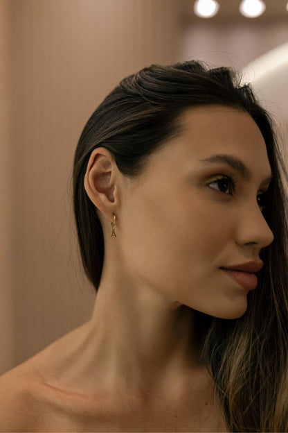 Brinco Argola Letra Dourado