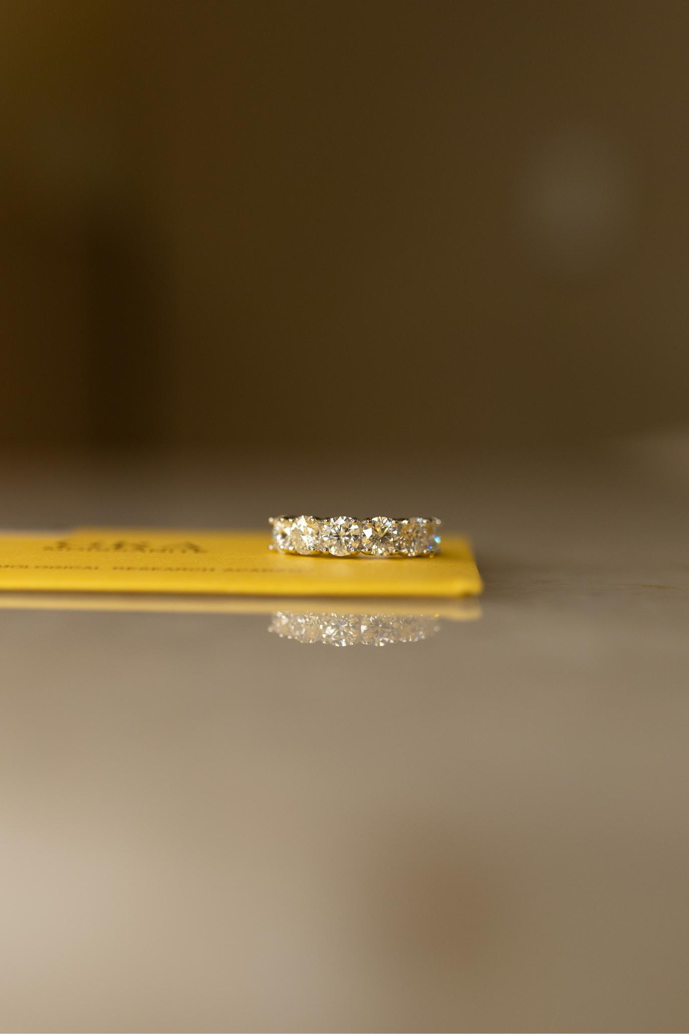 Anel Meia Aliança 5mm  Moissanite Prata 925 Ródio Branco