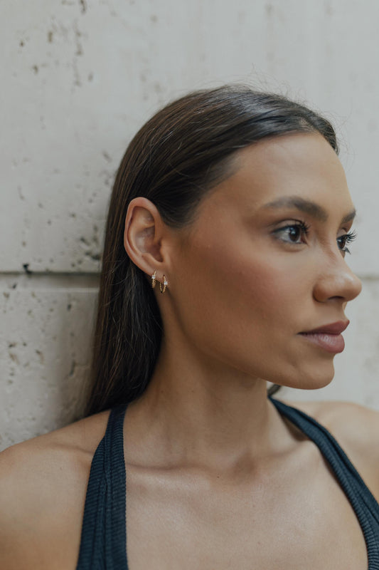 Brinco Argola Bolinhas e Ponto de Luz Dourado