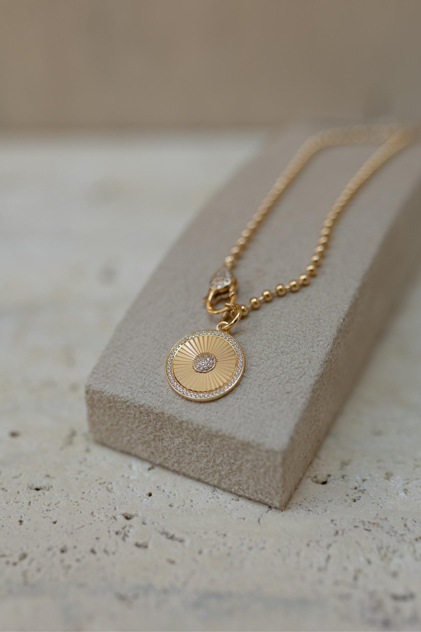 Colar Bolinhas Prata 925 Com Fecho Cravejado Dourado