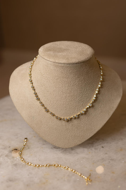 Colar Riviera Cravação Inglesa Dourado