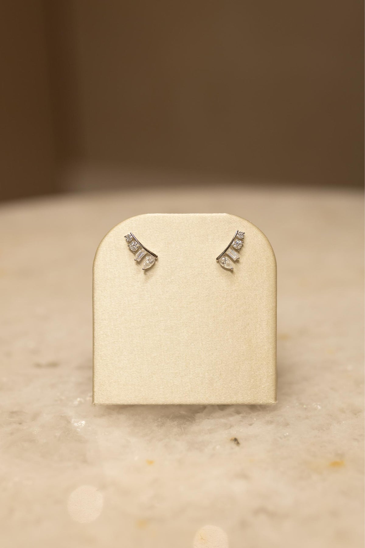 Brinco Mini Ear Cuff Formas Moissanite Prata 925 Ródio Branco