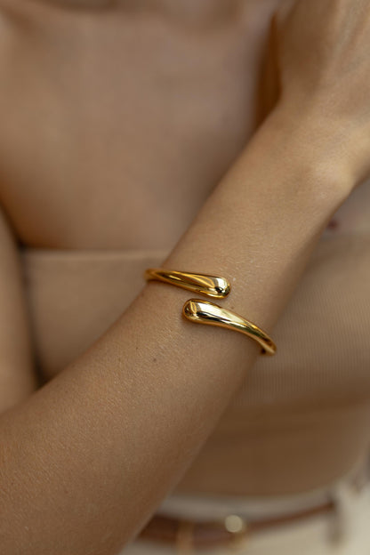 Bracelete Gota Fina Dourado