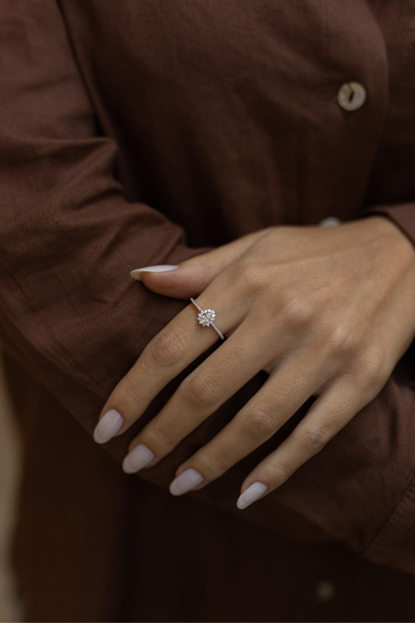Anel Solitário Meia Cravação Gota 3,5mm Moissanite Prata 925 Ródio Branco