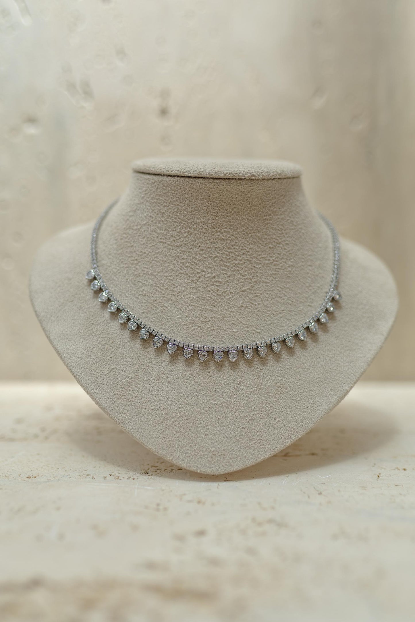 Colar Choker Riviera Corações Ródio Branco