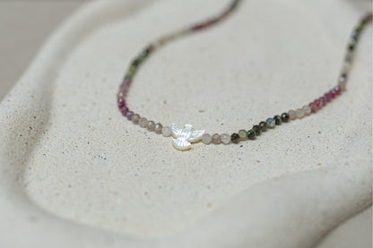 Colar Espírito Santo Madre Pérola Ródio Branco