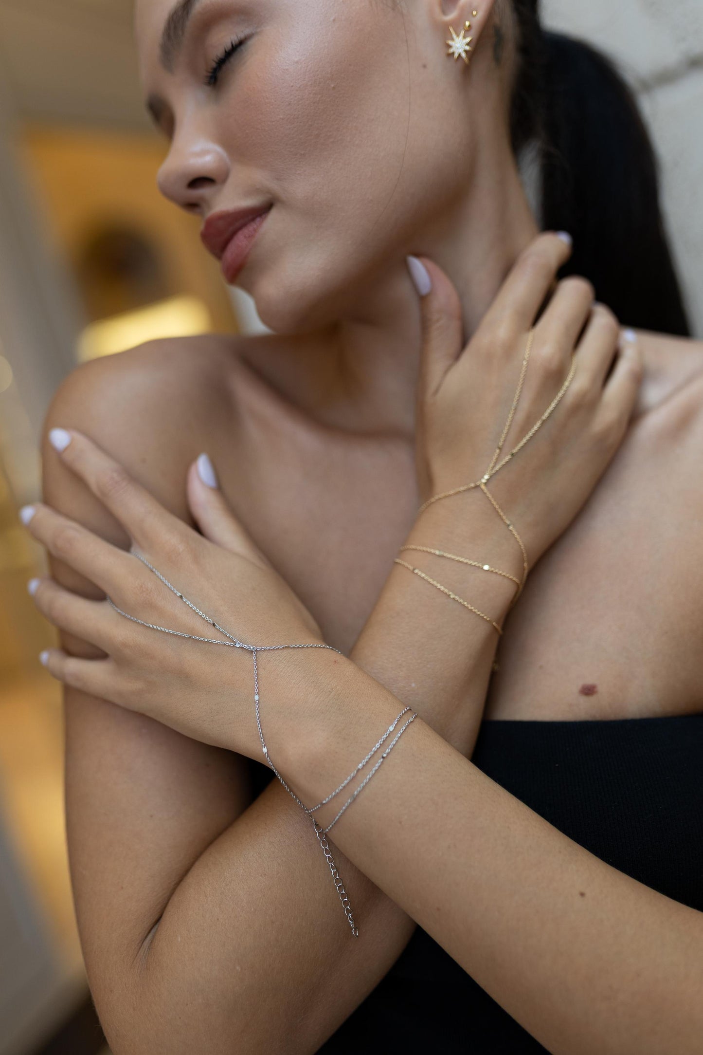 Pulseira Hand Chains Diamantada Ródio Branco