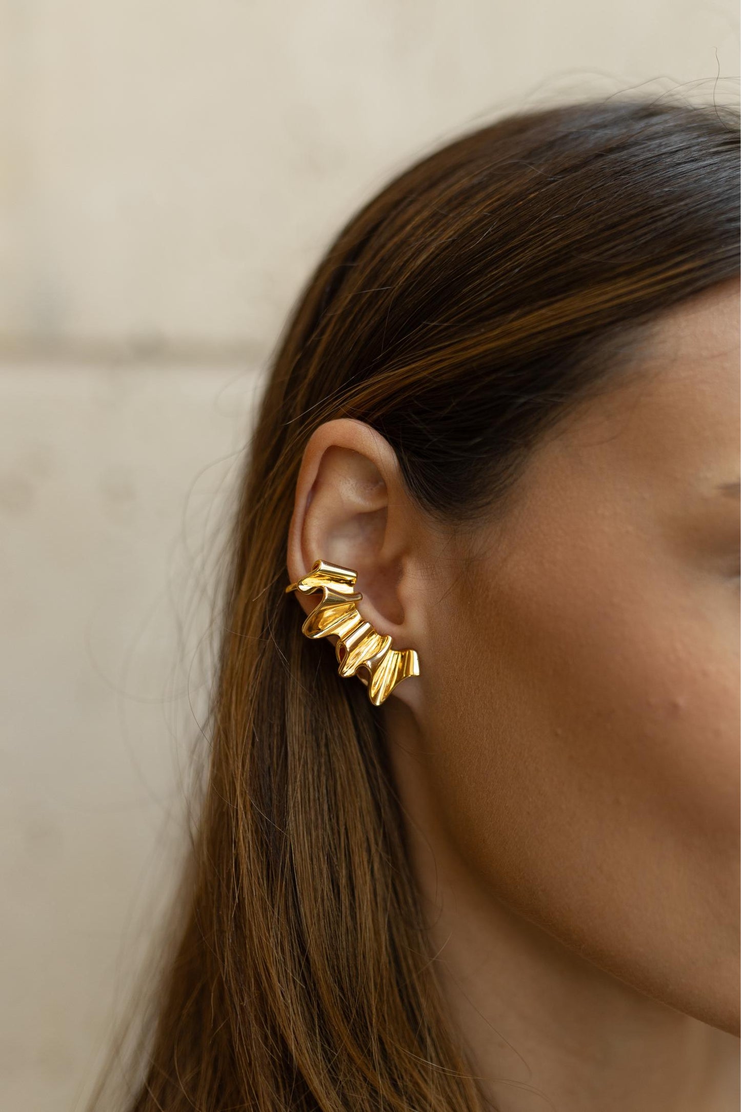 Brinco Ear Cuff Orgânico Dourado