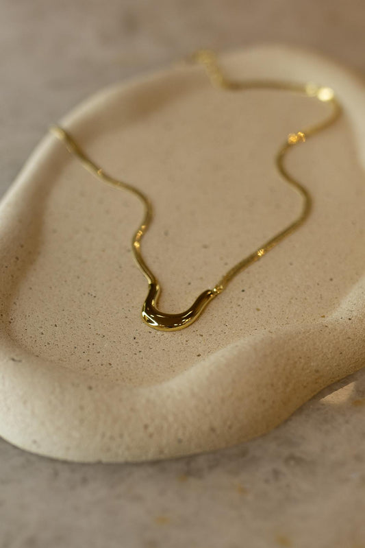 Colar Fita Geometric Dourado