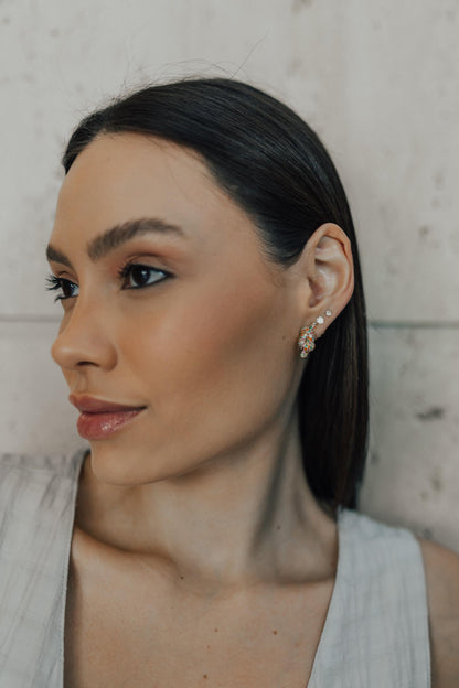 Brinco Nó Cravejado Rainbow Dourado