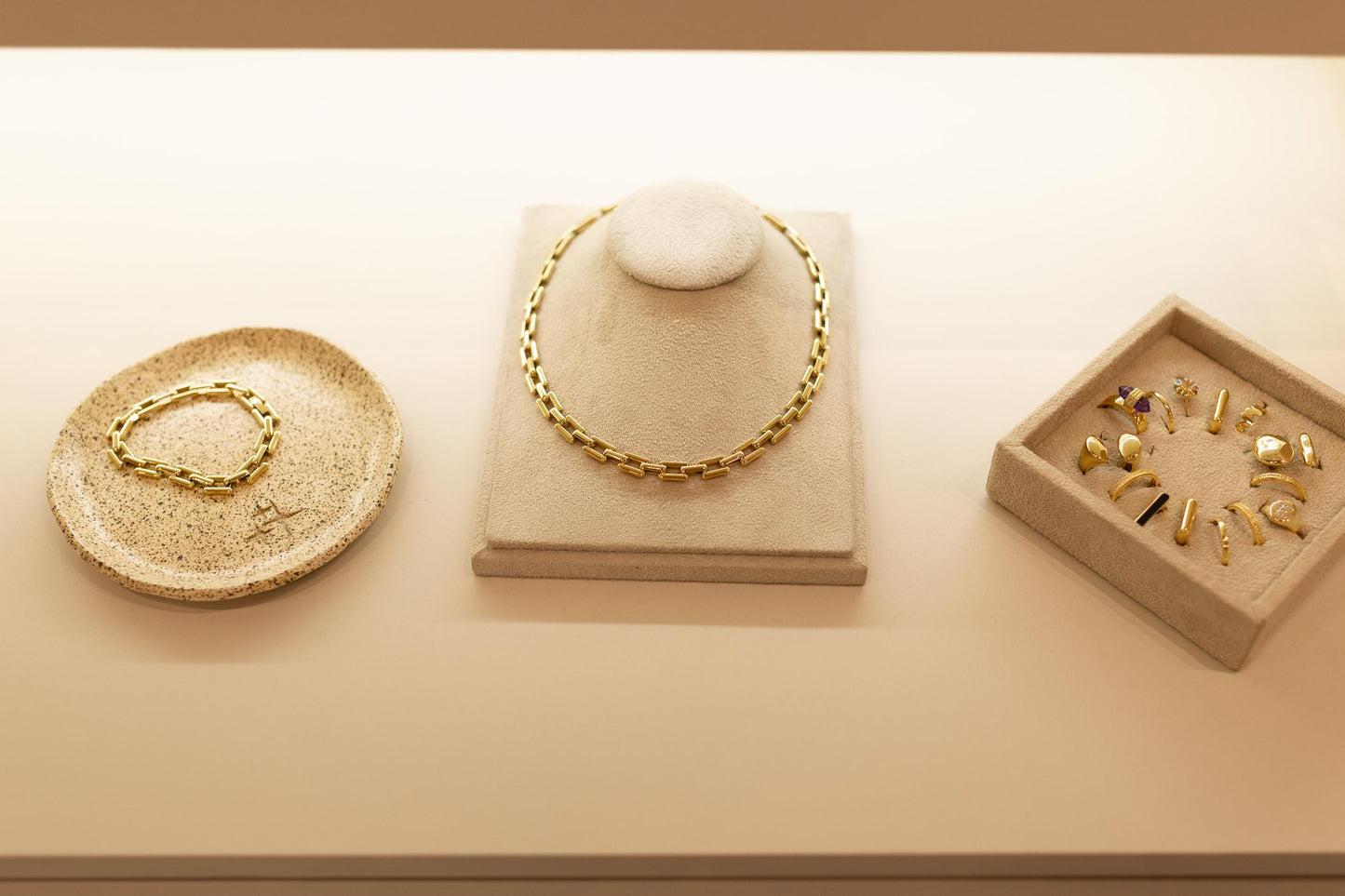 Colar Choker de Elos Dourado