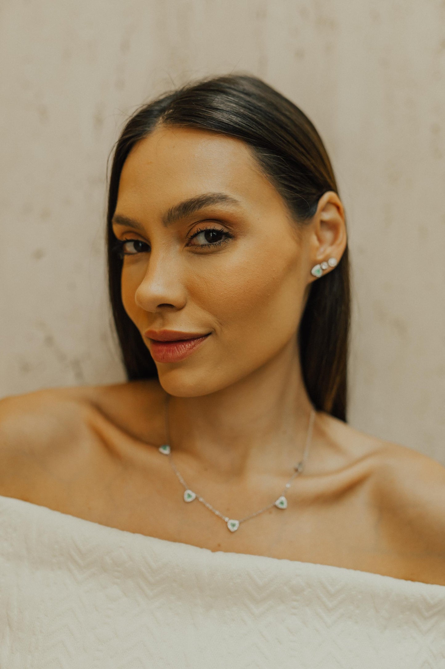 Colar Choker 5 Corações Turmalina Fusion Ródio Branco