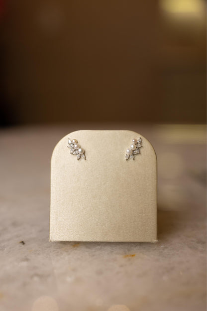 Brinco Mini Ear Cuff Pérolas e Gotas Moissanite Prata 925 Ródio Branco