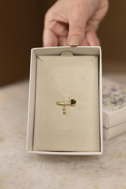 Alfinete de Batizado Ponto de Luz Figa Banhado a Ouro 18k | Presente para Batizado