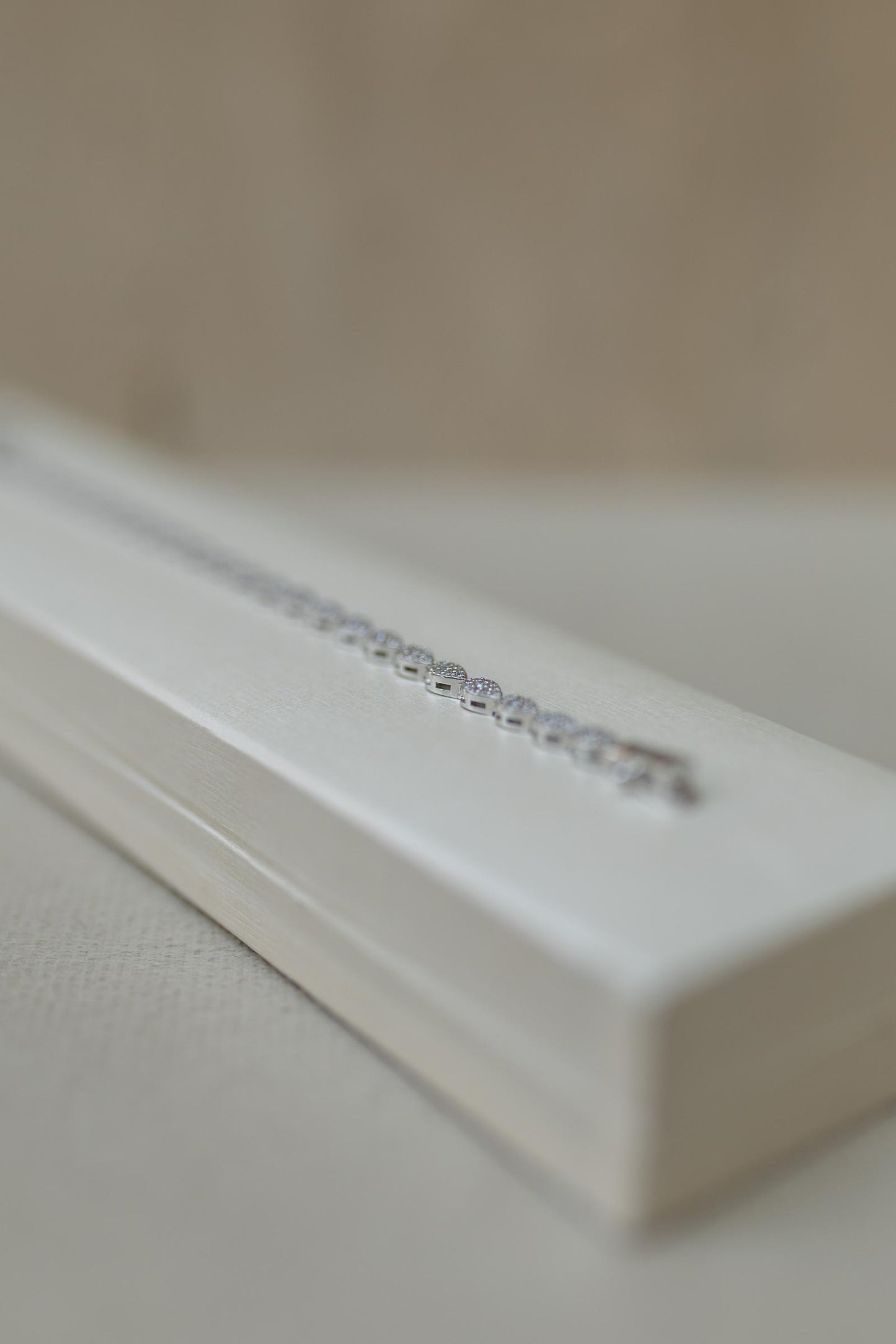 Pulseira Riviera Gotas Cravejadas Ródio Branco
