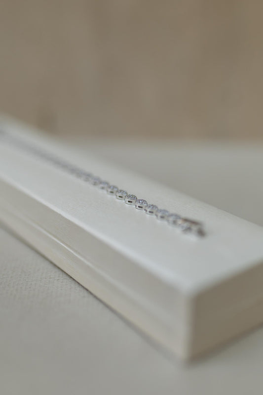 Pulseira Riviera Gotas Cravejadas Ródio Branco